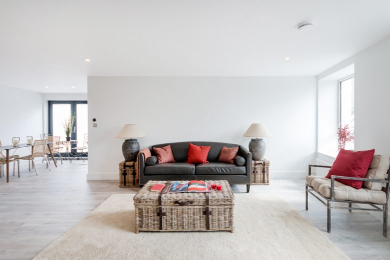 1 APARTMENT REMAINING : Crown Hill, Croydon CR0